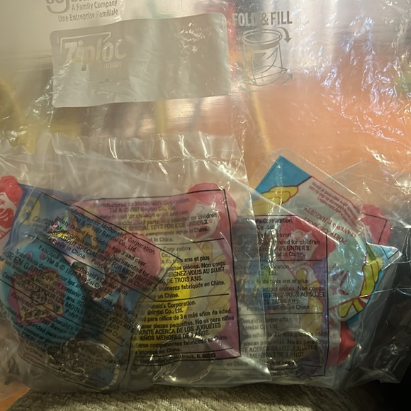 1998 TAMAGOTCHI KEYCHAIN MCDONALDS HAPPY MEAL TOYS 1-8 Bundle - Picture 3 of 11